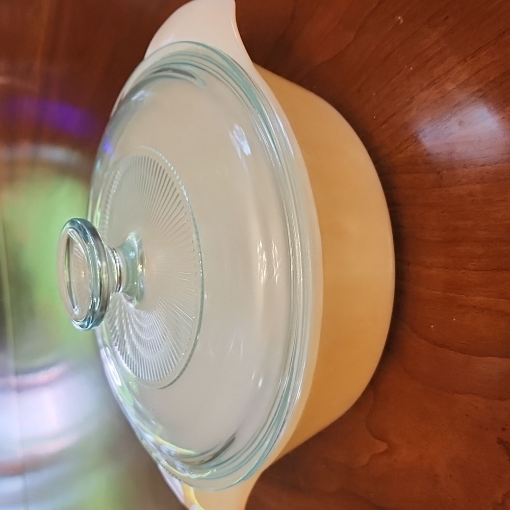 Vintage Anchor Hocking Fire King Casserole Dish with Pyrex clear lid